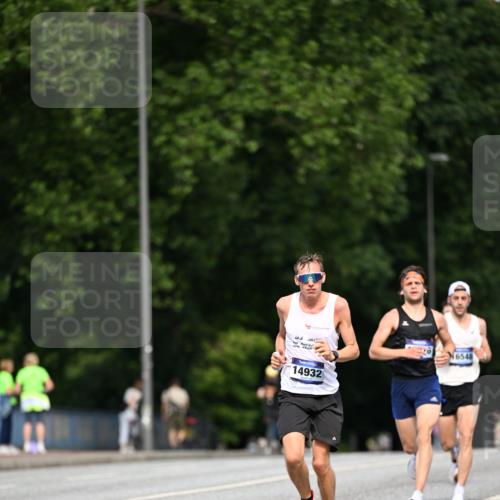 29.06.2025 - hella hamburg halbmarathon Dr. Thomas Lammeyer http://msf.ph/oto/8153813 29.06.2025 09:42:22 Kennedybrücke 4524, 6699, 11342 meine-sportfotos.de