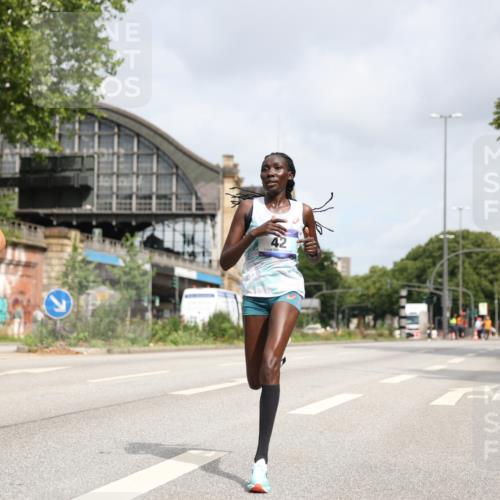 29.06.2025 - hella hamburg halbmarathon Yannick Fuchs http://msf.ph/oto/8153817 29.06.2025 10:09:51 20KM 31, 42, 14689 meine-sportfotos.de