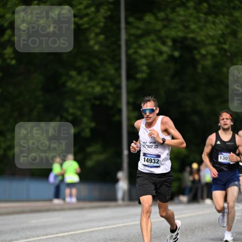 29.06.2025 - hella hamburg halbmarathon Dr. Thomas Lammeyer http://msf.ph/oto/8153825 29.06.2025 09:42:23 Kennedybrücke 4524, 6699, 11342 meine-sportfotos.de