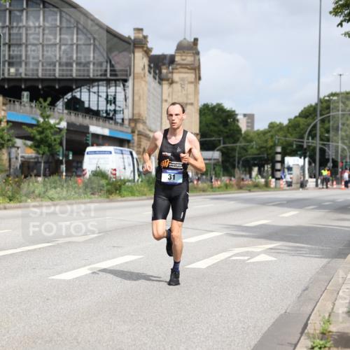 29.06.2025 - hella hamburg halbmarathon Yannick Fuchs http://msf.ph/oto/8153834 29.06.2025 10:10:11 20KM 31, 19227 meine-sportfotos.de