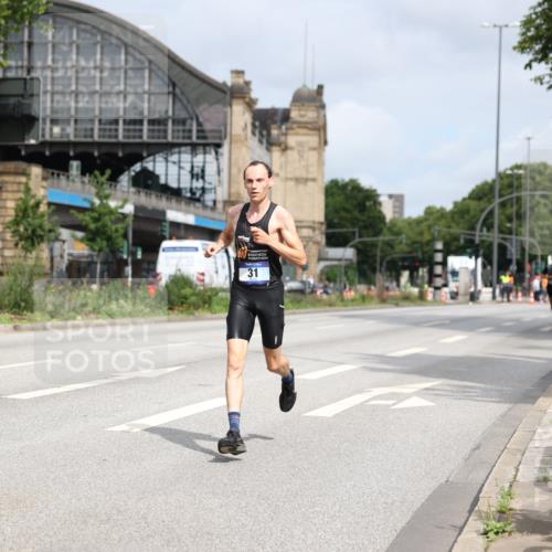 29.06.2025 - hella hamburg halbmarathon Yannick Fuchs http://msf.ph/oto/8153838 29.06.2025 10:10:12 20KM 31, 19227 meine-sportfotos.de