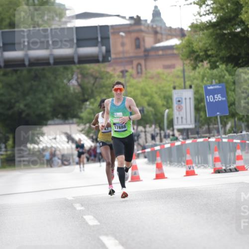 29.06.2025 - hella hamburg halbmarathon Jannik Wohlers http://msf.ph/oto/8153845 29.06.2025 09:35:09 Lombardsbrücke 36, 39 meine-sportfotos.de