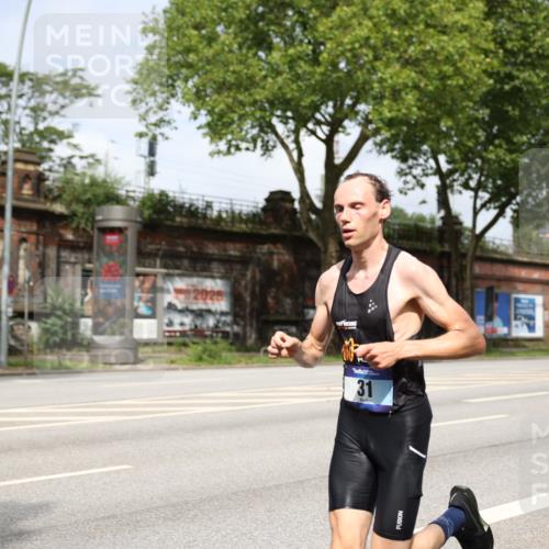29.06.2025 - hella hamburg halbmarathon Yannick Fuchs http://msf.ph/oto/8153853 29.06.2025 10:10:13 20KM 31, 19227 meine-sportfotos.de