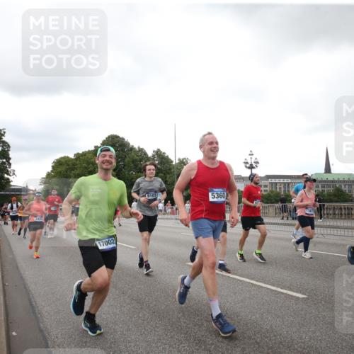 29.06.2025 - hella hamburg halbmarathon Jannik Wohlers http://msf.ph/oto/8153861 29.06.2025 10:52:11 Lombardsbrücke 1369, 1826, 2362, 2420, 2528, 2983, 3140, 3227, 4591, 5360, 6671, 7511, 7735, 7812, 8641, 9068, 9070, 9103, 9731, 10080, 10392, 10600, 10879, 10928, 11297, 12994, 13207, 13208, 13305, 13677, 14424, 14704, 14893, 14897, 15205, 15447, 15906, 16053, 16056, 16984, 17002, 17050, 17359, 17896, 18106, 18645, 18751, 18997, 19063, 19097 meine-sportfotos.de