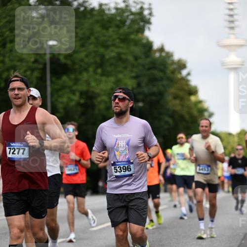29.06.2025 - hella hamburg halbmarathon Dr. Thomas Lammeyer http://msf.ph/oto/8153884 29.06.2025 10:07:50 Kennedybrücke 1450, 1885, 2594, 2683, 2759, 4095, 4307, 4511, 4587, 5384, 5396, 5464, 5613, 6391, 6453, 7006, 7277, 7278, 7279, 7306, 7935, 8422, 8423, 8469, 8484, 9453, 9899, 10389, 11402 meine-sportfotos.de