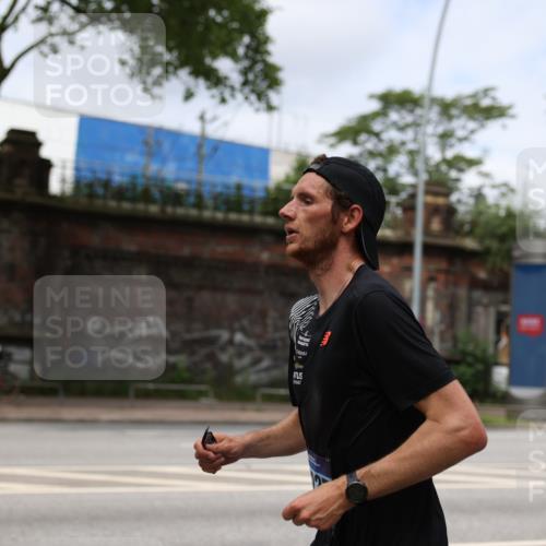29.06.2025 - hella hamburg halbmarathon Yannick Fuchs http://msf.ph/oto/8153897 29.06.2025 10:10:19 20KM 19227 meine-sportfotos.de