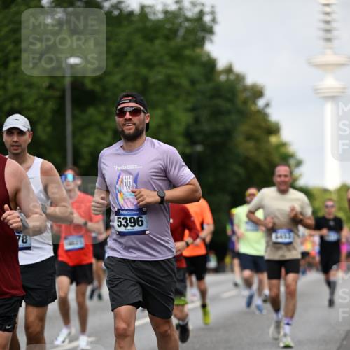 29.06.2025 - hella hamburg halbmarathon Dr. Thomas Lammeyer http://msf.ph/oto/8153902 29.06.2025 10:07:51 Kennedybrücke 1450, 1885, 2594, 2683, 2759, 4095, 4307, 4511, 4587, 5058, 5384, 5396, 5464, 5613, 6391, 6453, 7006, 7277, 7278, 7279, 7306, 7935, 8421, 8422, 8423, 8469, 8484, 9453, 9899, 10389, 11402 meine-sportfotos.de