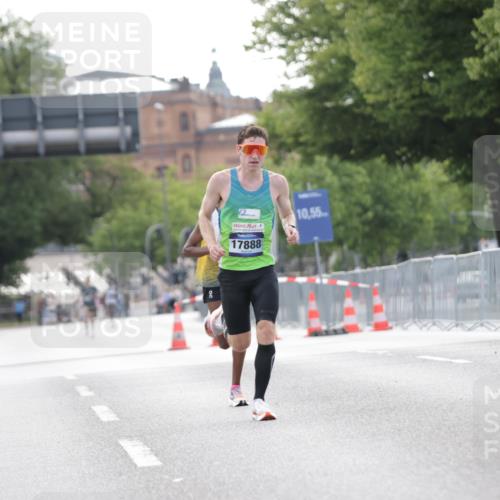 29.06.2025 - hella hamburg halbmarathon Jannik Wohlers http://msf.ph/oto/8153911 29.06.2025 09:35:12 Lombardsbrücke 36, 39, 47, 17888 meine-sportfotos.de