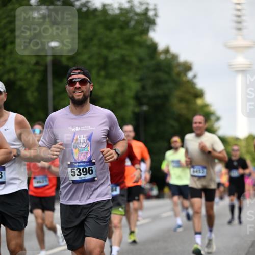 29.06.2025 - hella hamburg halbmarathon Dr. Thomas Lammeyer http://msf.ph/oto/8153913 29.06.2025 10:07:51 Kennedybrücke 1450, 1885, 2594, 2683, 2759, 4095, 4307, 4511, 4587, 5058, 5384, 5396, 5464, 5613, 6391, 6453, 7006, 7277, 7278, 7279, 7306, 7935, 8421, 8422, 8423, 8469, 8484, 9453, 9899, 10389, 11402 meine-sportfotos.de