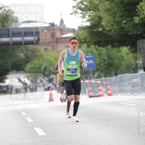 29.06.2025 - hella hamburg halbmarathon Jannik Wohlers http://msf.ph/oto/8153921 29.06.2025 09:35:12 Lombardsbrücke 36, 39, 47, 17888 meine-sportfotos.de