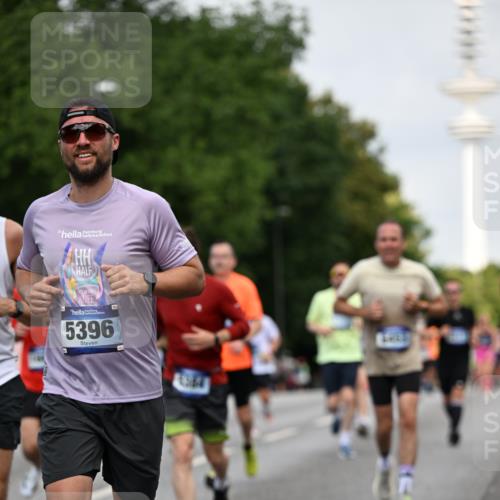 29.06.2025 - hella hamburg halbmarathon Dr. Thomas Lammeyer http://msf.ph/oto/8153929 29.06.2025 10:07:51 Kennedybrücke 1450, 1885, 2594, 2683, 2759, 4095, 4307, 4511, 4587, 5058, 5384, 5396, 5464, 5613, 6391, 6453, 7006, 7277, 7278, 7279, 7306, 7935, 8421, 8422, 8423, 8469, 8484, 9453, 9899, 10389, 11402 meine-sportfotos.de