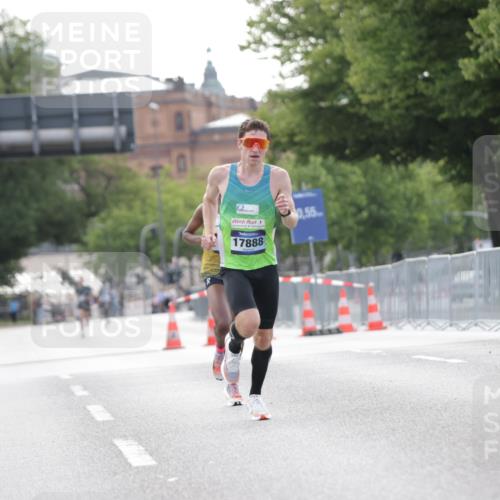 29.06.2025 - hella hamburg halbmarathon Jannik Wohlers http://msf.ph/oto/8153930 29.06.2025 09:35:12 Lombardsbrücke 36, 39, 47, 17888 meine-sportfotos.de