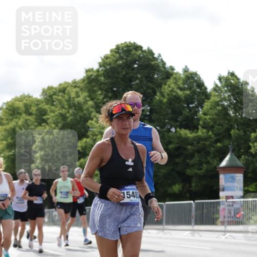 29.06.2025 - hella hamburg halbmarathon Jannik Wohlers http://msf.ph/oto/8153932 29.06.2025 10:16:02 Lombardsbrücke 1212, 1244, 1599, 3030, 3134, 3156, 3484, 3648, 3687, 4478, 4583, 4637, 5294, 6024, 6488, 7158, 7358, 7753, 8295, 8597, 8645, 8707, 8847, 9628, 9664, 9810, 9881, 10076, 10139, 10141, 10183, 10575, 11344, 11345, 11752, 12572, 12911, 13215, 13220, 13610, 13727, 13835, 14857, 15332, 15388, 15487, 16098, 16100, 16186, 16199, 16456, 16607, 16740, 16921, 17422, 17592, 17694, 17806, 17838, 17854, 17942 meine-sportfotos.de
