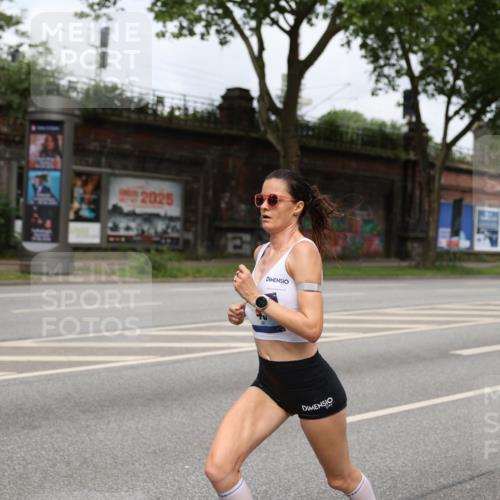 29.06.2025 - hella hamburg halbmarathon Yannick Fuchs http://msf.ph/oto/8153975 29.06.2025 10:11:30 20KM 45, 50 meine-sportfotos.de