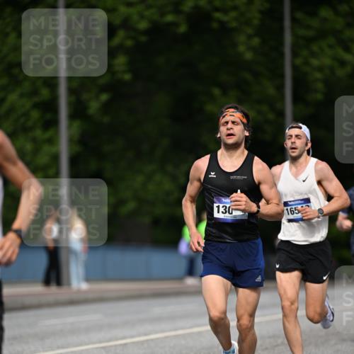 29.06.2025 - hella hamburg halbmarathon Dr. Thomas Lammeyer http://msf.ph/oto/8153996 29.06.2025 09:42:25 Kennedybrücke 4524, 6699, 11342 meine-sportfotos.de