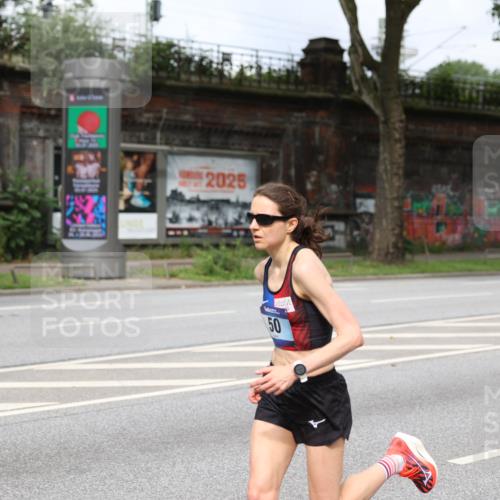 29.06.2025 - hella hamburg halbmarathon Yannick Fuchs http://msf.ph/oto/8154013 29.06.2025 10:11:53 20KM 50, 3944, 11409 meine-sportfotos.de
