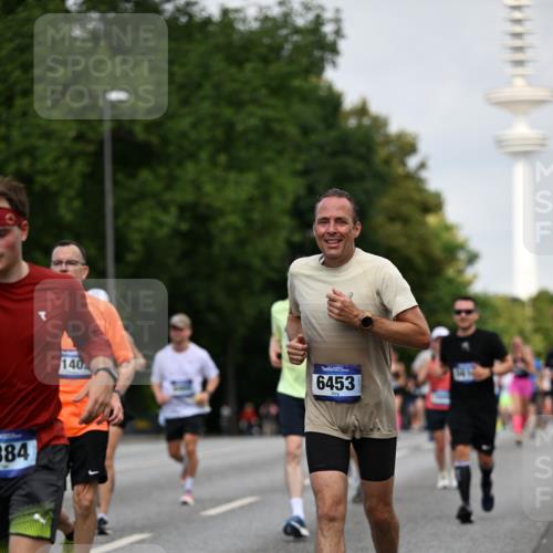 29.06.2025 - hella hamburg halbmarathon Dr. Thomas Lammeyer http://msf.ph/oto/8154030 29.06.2025 10:07:53 Kennedybrücke 1450, 1885, 2594, 2683, 2759, 4095, 4307, 4511, 4587, 5058, 5384, 5396, 5464, 5613, 6142, 6391, 6453, 7006, 7277, 7278, 7279, 7306, 7935, 8177, 8421, 8422, 8423, 8469, 8484, 9453, 9899, 10389, 11402 meine-sportfotos.de