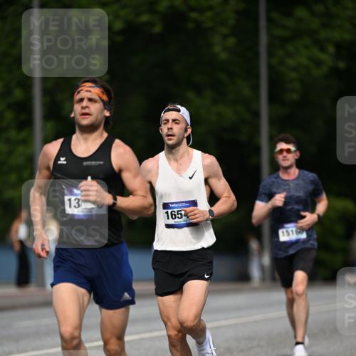 29.06.2025 - hella hamburg halbmarathon Dr. Thomas Lammeyer http://msf.ph/oto/8154035 29.06.2025 09:42:26 Kennedybrücke 51, 4524, 6699, 11342 meine-sportfotos.de