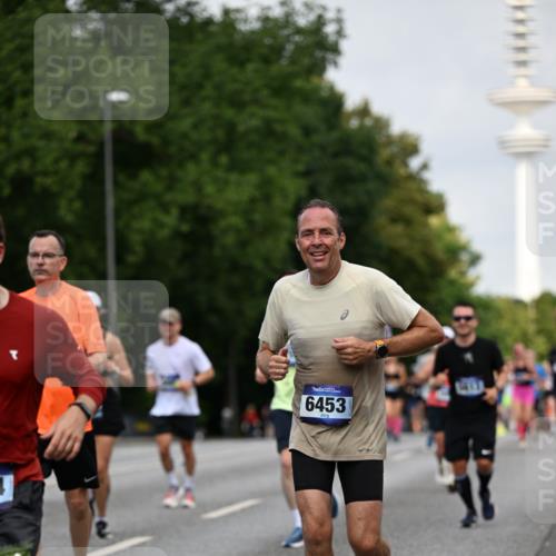 29.06.2025 - hella hamburg halbmarathon Dr. Thomas Lammeyer http://msf.ph/oto/8154060 29.06.2025 10:07:53 Kennedybrücke 1450, 1885, 2594, 2683, 2759, 4095, 4307, 4511, 4587, 5058, 5384, 5396, 5464, 5613, 6142, 6391, 6453, 7006, 7277, 7278, 7279, 7306, 7935, 8177, 8421, 8422, 8423, 8469, 8484, 9453, 9899, 10389, 11402 meine-sportfotos.de