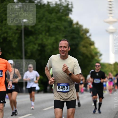 29.06.2025 - hella hamburg halbmarathon Dr. Thomas Lammeyer http://msf.ph/oto/8154083 29.06.2025 10:07:54 Kennedybrücke 1450, 2277, 2594, 2683, 4095, 4307, 4511, 4587, 5058, 5384, 5396, 5464, 5613, 6142, 6391, 6453, 7006, 7277, 7278, 7279, 7306, 7935, 8177, 8421, 8422, 8423, 8469, 8484, 9899, 10389, 11402 meine-sportfotos.de