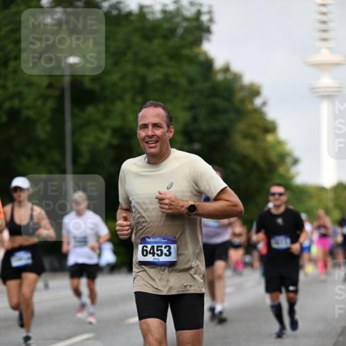 29.06.2025 - hella hamburg halbmarathon Dr. Thomas Lammeyer http://msf.ph/oto/8154103 29.06.2025 10:07:54 Kennedybrücke 1450, 2277, 2594, 2683, 4095, 4307, 4511, 4587, 5058, 5384, 5396, 5464, 5613, 6142, 6391, 6453, 7006, 7277, 7278, 7279, 7306, 7935, 8177, 8421, 8422, 8423, 8469, 8484, 9899, 10389, 11402 meine-sportfotos.de