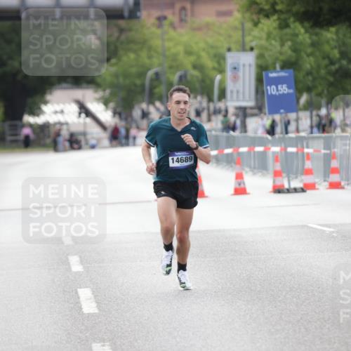 29.06.2025 - hella hamburg halbmarathon Jannik Wohlers http://msf.ph/oto/8154114 29.06.2025 09:35:28 Lombardsbrücke 28, 47, 14689, 17888 meine-sportfotos.de