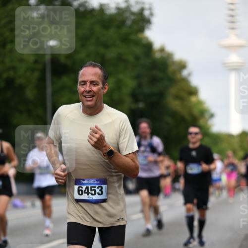 29.06.2025 - hella hamburg halbmarathon Dr. Thomas Lammeyer http://msf.ph/oto/8154118 29.06.2025 10:07:54 Kennedybrücke 1450, 2277, 2594, 2683, 4095, 4307, 4511, 4587, 5058, 5384, 5396, 5464, 5613, 6142, 6391, 6453, 7006, 7277, 7278, 7279, 7306, 7935, 8177, 8421, 8422, 8423, 8469, 8484, 9899, 10389, 11402 meine-sportfotos.de