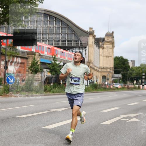 29.06.2025 - hella hamburg halbmarathon Yannick Fuchs http://msf.ph/oto/8154133 29.06.2025 10:12:32 20KM 11864, 16529 meine-sportfotos.de