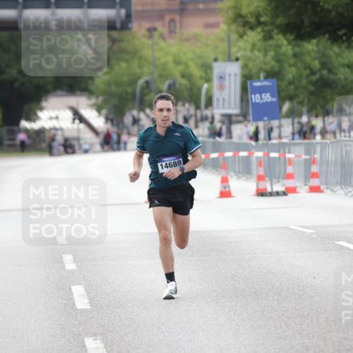 29.06.2025 - hella hamburg halbmarathon Jannik Wohlers http://msf.ph/oto/8154138 29.06.2025 09:35:28 Lombardsbrücke 28, 47, 14689, 17888 meine-sportfotos.de