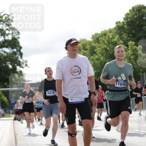 29.06.2025 - hella hamburg halbmarathon Jannik Wohlers http://msf.ph/oto/8154157 29.06.2025 10:16:07 Lombardsbrücke 1212, 1244, 1599, 1825, 2347, 2912, 3030, 3156, 3484, 3687, 4478, 4583, 5294, 6024, 6488, 7158, 7358, 7753, 8295, 8317, 8597, 8645, 8707, 8847, 8857, 9628, 9664, 9810, 10076, 10139, 10141, 10232, 10575, 11236, 11344, 11345, 11752, 12230, 12417, 12872, 12911, 13220, 13610, 13712, 13727, 13835, 13859, 14219, 14857, 15388, 16098, 16100, 16186, 16199, 16456, 16607, 16740, 16856, 17422, 17694, 17806, 17838, 17854, 17942 meine-sportfotos.de