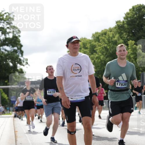 29.06.2025 - hella hamburg halbmarathon Jannik Wohlers http://msf.ph/oto/8154166 29.06.2025 10:16:07 Lombardsbrücke 1212, 1244, 1599, 1825, 2347, 2912, 3030, 3156, 3484, 3687, 4478, 4583, 5294, 6024, 6488, 7158, 7358, 7753, 8295, 8317, 8597, 8645, 8707, 8847, 8857, 9628, 9664, 9810, 10076, 10139, 10141, 10232, 10575, 11236, 11344, 11345, 11752, 12230, 12417, 12872, 12911, 13220, 13610, 13712, 13727, 13835, 13859, 14219, 14857, 15388, 16098, 16100, 16186, 16199, 16456, 16607, 16740, 16856, 17422, 17694, 17806, 17838, 17854, 17942 meine-sportfotos.de