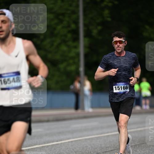 29.06.2025 - hella hamburg halbmarathon Dr. Thomas Lammeyer http://msf.ph/oto/8154173 29.06.2025 09:42:27 Kennedybrücke 51, 4524, 6699, 11342 meine-sportfotos.de