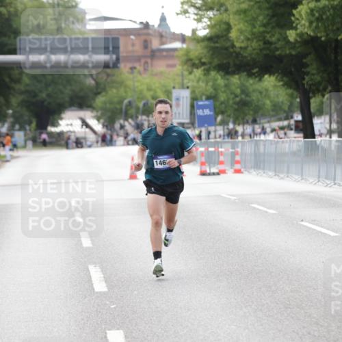 29.06.2025 - hella hamburg halbmarathon Jannik Wohlers http://msf.ph/oto/8154182 29.06.2025 09:35:29 Lombardsbrücke 28, 47, 14689, 17888 meine-sportfotos.de