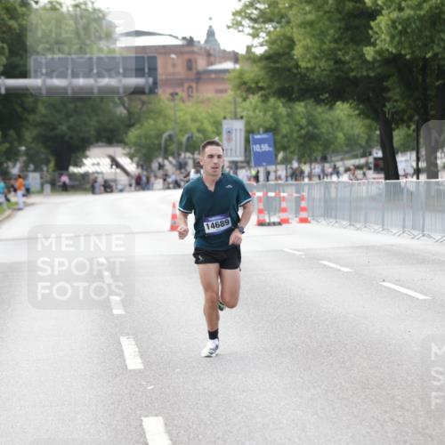 29.06.2025 - hella hamburg halbmarathon Jannik Wohlers http://msf.ph/oto/8154200 29.06.2025 09:35:29 Lombardsbrücke 28, 47, 14689, 17888 meine-sportfotos.de