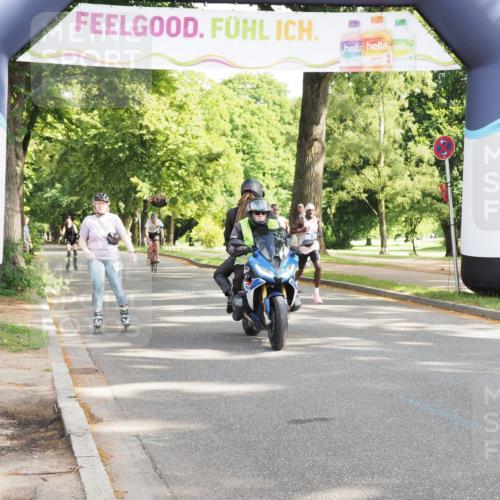29.06.2025 - hella hamburg halbmarathon MichiJ http://msf.ph/oto/8154201 29.06.2025 09:54:08 Zwischen KM18-KM19  meine-sportfotos.de