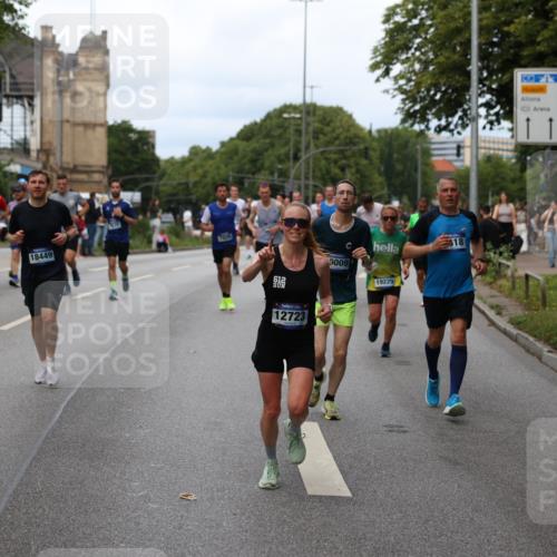 29.06.2025 - hella hamburg halbmarathon Yannick Fuchs http://msf.ph/oto/8154212 29.06.2025 10:37:52 20KM 3109, 3116, 3124, 3146, 3437, 3697, 3928, 4080, 4318, 5506, 6495, 7026, 7185, 7451, 7508, 7635, 8664, 9114, 10099, 10237, 10251, 10493, 11778, 12153, 12623, 12657, 12723, 12776, 13348, 13398, 13807, 13897, 14201, 14210, 14484, 14690, 14849, 15383, 15706, 15932, 16105, 16314, 16338, 16648, 16997, 17391, 17403, 18274, 18449, 18775, 19009, 19038, 19051, 19090, 19229 meine-sportfotos.de