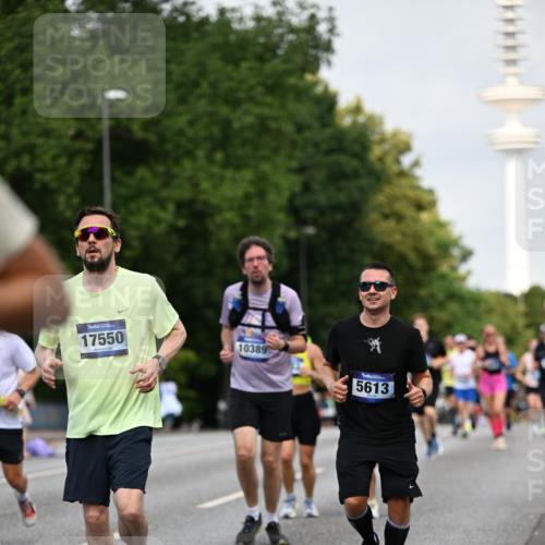 29.06.2025 - hella hamburg halbmarathon Dr. Thomas Lammeyer http://msf.ph/oto/8154213 29.06.2025 10:07:56 Kennedybrücke 1450, 2277, 2683, 4095, 4307, 4587, 5058, 5384, 5396, 5464, 5613, 6142, 6391, 6453, 7006, 7277, 7278, 7279, 7306, 8177, 8421, 8422, 8423, 8469, 8484, 9899, 10389, 11402 meine-sportfotos.de