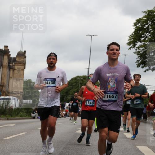 29.06.2025 - hella hamburg halbmarathon Yannick Fuchs http://msf.ph/oto/8154228 29.06.2025 10:57:48 20KM 1254, 1316, 1334, 1464, 2685, 4328, 5305, 5384, 7290, 8561, 9191, 10705, 10766, 11149, 11527, 11657, 11771, 12315, 12316, 12662, 13171, 13841, 14135, 14493, 15093, 15532, 15897, 16424, 16426, 16639, 16995, 17061, 17071, 17112, 17437, 17685, 17686, 17730, 17894, 18122, 18395, 18581, 18717 meine-sportfotos.de