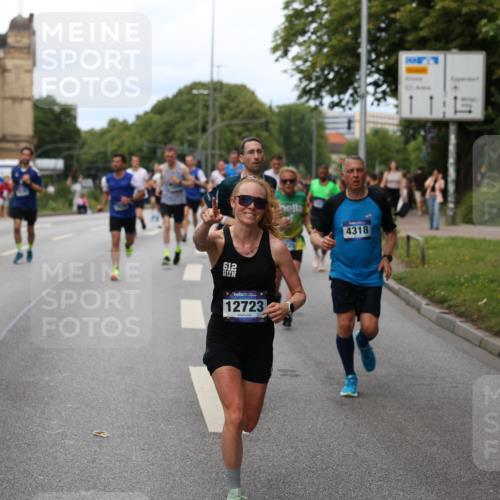 29.06.2025 - hella hamburg halbmarathon Yannick Fuchs http://msf.ph/oto/8154245 29.06.2025 10:37:53 20KM 3109, 3116, 3124, 3146, 3437, 3697, 3928, 4080, 4318, 5506, 6495, 7026, 7185, 7451, 7508, 7635, 8664, 9114, 10099, 10237, 10493, 11778, 12153, 12623, 12657, 12723, 12776, 13348, 13398, 13897, 14201, 14210, 14484, 14690, 14849, 15383, 15706, 15932, 16105, 16314, 16338, 16648, 16997, 17391, 17403, 18449, 18775, 19009, 19038, 19051, 19090, 19229 meine-sportfotos.de