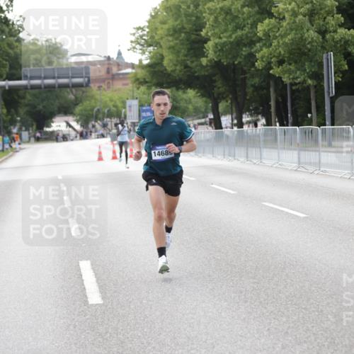 29.06.2025 - hella hamburg halbmarathon Jannik Wohlers http://msf.ph/oto/8154273 29.06.2025 09:35:30 Lombardsbrücke 28, 47, 14689, 17888 meine-sportfotos.de