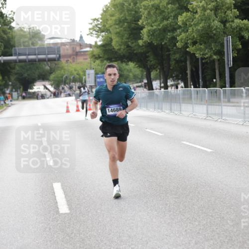 29.06.2025 - hella hamburg halbmarathon Jannik Wohlers http://msf.ph/oto/8154289 29.06.2025 09:35:30 Lombardsbrücke 28, 47, 14689, 17888 meine-sportfotos.de