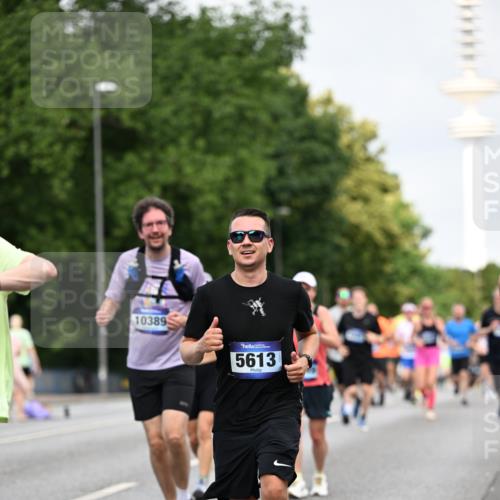 29.06.2025 - hella hamburg halbmarathon Dr. Thomas Lammeyer http://msf.ph/oto/8154296 29.06.2025 10:07:57 Kennedybrücke 1450, 2277, 2683, 4095, 4307, 4587, 4951, 5058, 5384, 5396, 5464, 5613, 6142, 6391, 6453, 7006, 7277, 7278, 7279, 7306, 7485, 8177, 8421, 8422, 8423, 8469, 8484, 9526, 9899, 10389, 11402 meine-sportfotos.de