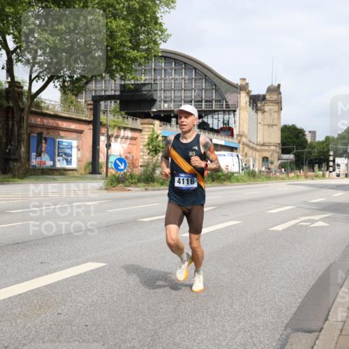 29.06.2025 - hella hamburg halbmarathon Yannick Fuchs http://msf.ph/oto/8154301 29.06.2025 10:13:05 20KM 4116, 18694 meine-sportfotos.de