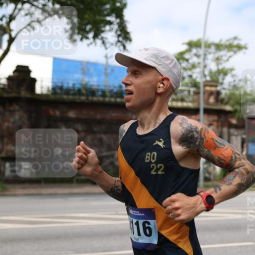 29.06.2025 - hella hamburg halbmarathon Yannick Fuchs http://msf.ph/oto/8154320 29.06.2025 10:13:06 20KM 4116, 18694 meine-sportfotos.de