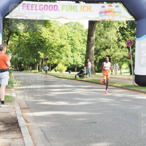 29.06.2025 - hella hamburg halbmarathon MichiJ http://msf.ph/oto/8154323 29.06.2025 09:54:41 Zwischen KM18-KM19  meine-sportfotos.de