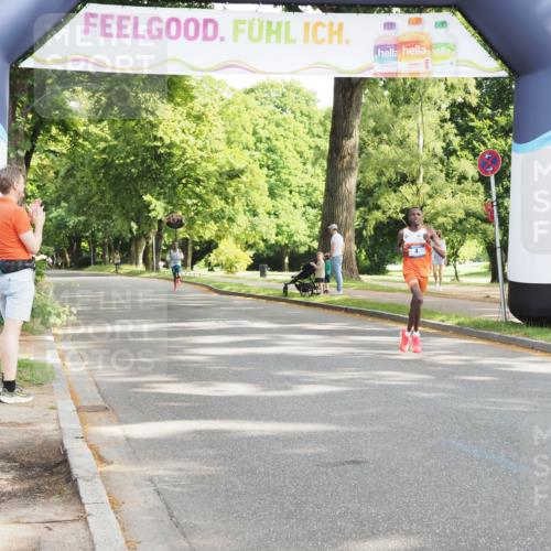 29.06.2025 - hella hamburg halbmarathon MichiJ http://msf.ph/oto/8154337 29.06.2025 09:54:42 Zwischen KM18-KM19 4 meine-sportfotos.de