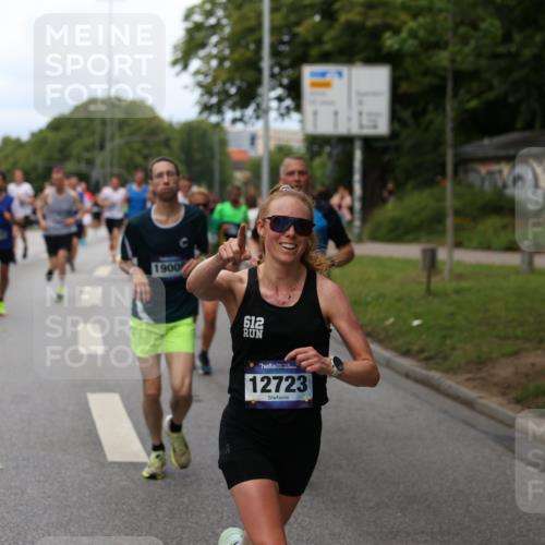 29.06.2025 - hella hamburg halbmarathon Yannick Fuchs http://msf.ph/oto/8154371 29.06.2025 10:37:53 20KM 3109, 3116, 3124, 3146, 3437, 3697, 3928, 4080, 4318, 5506, 6495, 7026, 7185, 7451, 7508, 7635, 8664, 9114, 10099, 10237, 10493, 11778, 12153, 12623, 12657, 12723, 12776, 13348, 13398, 13897, 14201, 14210, 14484, 14690, 14849, 15383, 15706, 15932, 16105, 16314, 16338, 16648, 16997, 17391, 17403, 18449, 18775, 19009, 19038, 19051, 19090, 19229 meine-sportfotos.de