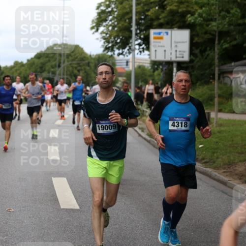 29.06.2025 - hella hamburg halbmarathon Yannick Fuchs http://msf.ph/oto/8154388 29.06.2025 10:37:54 20KM 3109, 3116, 3124, 3146, 3437, 3697, 3928, 4080, 4318, 5506, 6495, 7026, 7093, 7185, 7451, 7508, 7635, 8664, 9114, 10099, 10237, 10493, 11778, 11848, 12153, 12327, 12623, 12657, 12723, 12776, 13348, 13398, 13897, 14201, 14210, 14484, 14690, 14849, 15383, 15932, 16105, 16314, 16338, 16648, 16997, 17391, 17403, 17516, 18449, 18678, 18775, 19009, 19038, 19051, 19090, 19229 meine-sportfotos.de