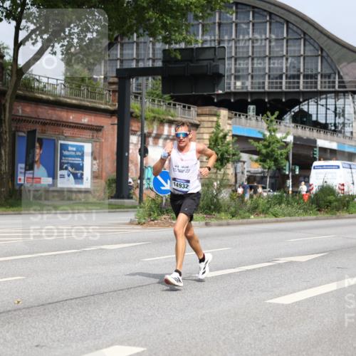 29.06.2025 - hella hamburg halbmarathon Yannick Fuchs http://msf.ph/oto/8154416 29.06.2025 10:13:44 20KM 14932, 15166, 19072 meine-sportfotos.de