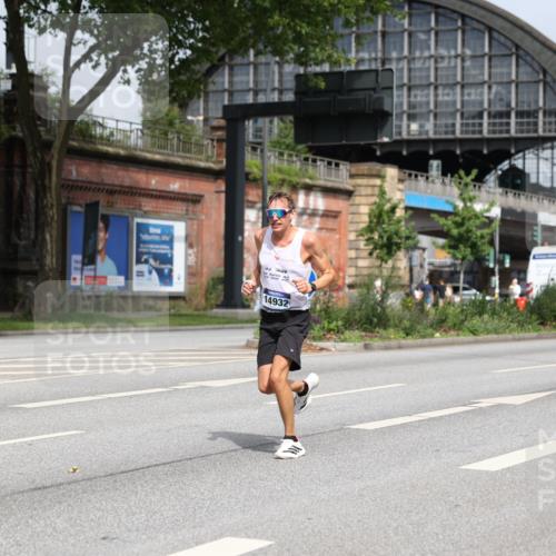 29.06.2025 - hella hamburg halbmarathon Yannick Fuchs http://msf.ph/oto/8154432 29.06.2025 10:13:45 20KM 14932, 15166, 19072 meine-sportfotos.de